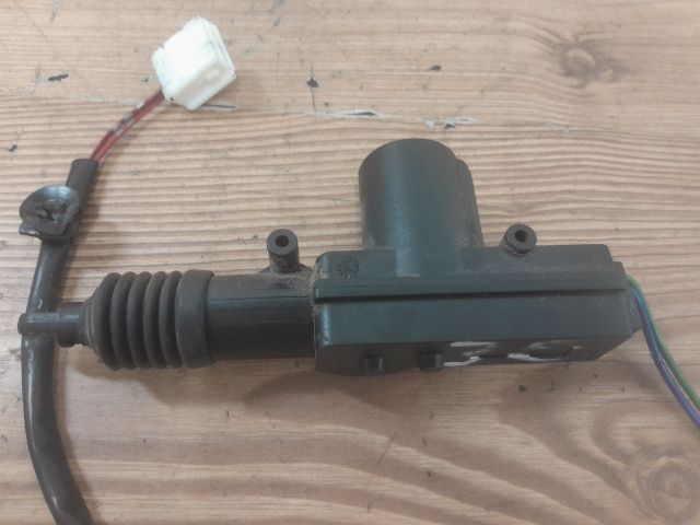 bontott MAZDA PREMACY Jobb első Központizár Motor