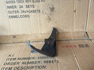 bontott MAZDA PREMACY Jobb első Sárvédő Gumi