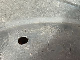 bontott MAZDA PREMACY Jobb első Sárvédő Gumi