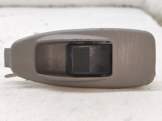 bontott MAZDA PREMACY Jobb hátsó Ablakemelő Kapcsoló