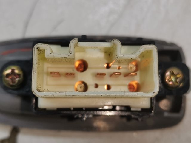 bontott MAZDA PREMACY Jobb hátsó Ablakemelő Kapcsoló