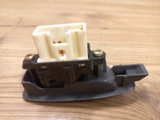 bontott MAZDA PREMACY Jobb hátsó Ablakemelő Kapcsoló