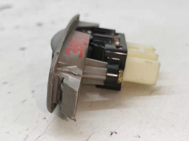 bontott MAZDA PREMACY Jobb hátsó Ablakemelő Kapcsoló