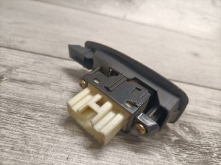 bontott MAZDA PREMACY Jobb hátsó Ablakemelő Kapcsoló