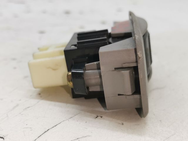 bontott MAZDA PREMACY Jobb hátsó Ablakemelő Kapcsoló