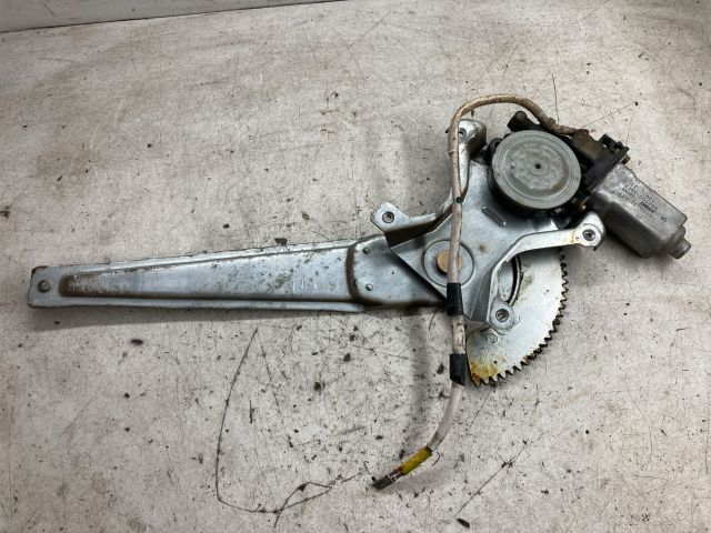 bontott MAZDA PREMACY Jobb hátsó Ablakemelő Motor