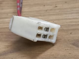 bontott MAZDA PREMACY Jobb hátsó Ajtózár