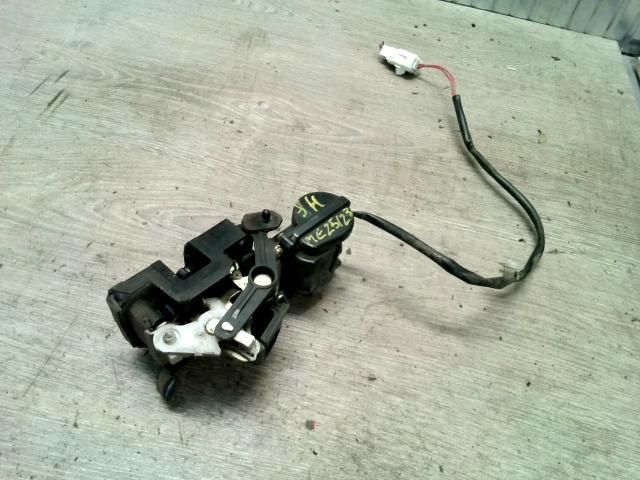 bontott MAZDA PREMACY Jobb hátsó Ajtózár