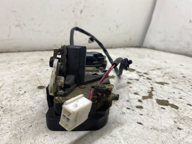 bontott MAZDA PREMACY Jobb hátsó Ajtózár