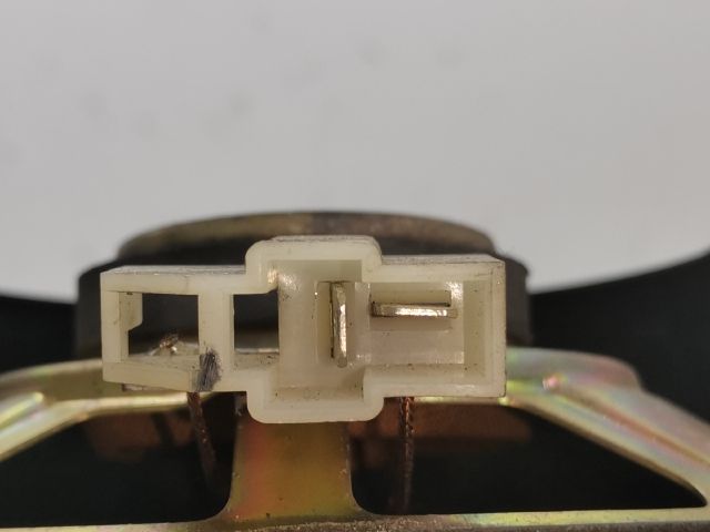 bontott MAZDA PREMACY Jobb hátsó Hangszóró