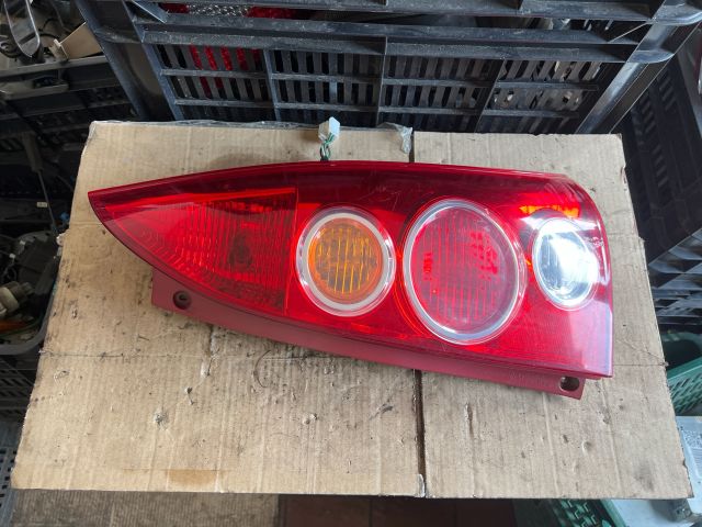 bontott MAZDA PREMACY Jobb Hátsó Lámpa