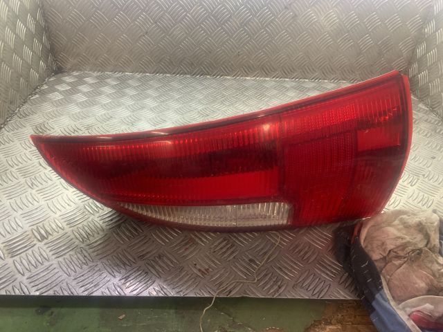 bontott MAZDA PREMACY Jobb Hátsó Lámpa