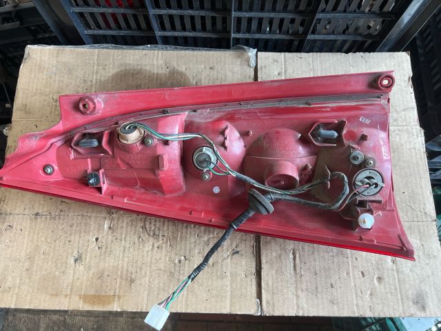 bontott MAZDA PREMACY Jobb Hátsó Lámpa