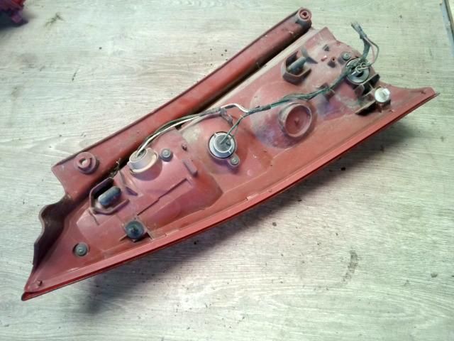 bontott MAZDA PREMACY Jobb Hátsó Lámpa