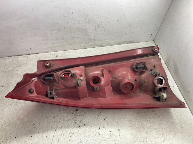 bontott MAZDA PREMACY Jobb Hátsó Lámpa