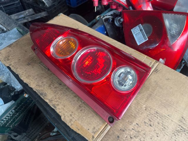 bontott MAZDA PREMACY Jobb Hátsó Lámpa