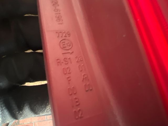 bontott MAZDA PREMACY Jobb Hátsó Lámpa