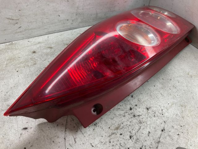 bontott MAZDA PREMACY Jobb Hátsó Lámpa