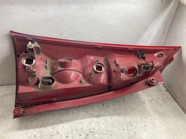 bontott MAZDA PREMACY Jobb Hátsó Lámpa