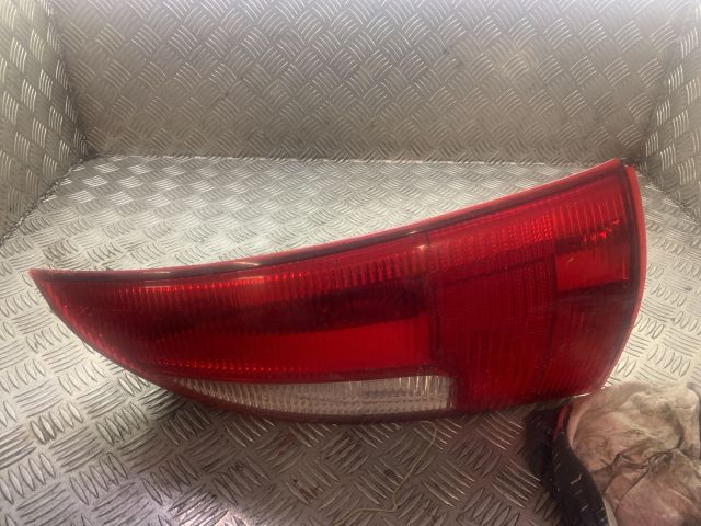 bontott MAZDA PREMACY Jobb Hátsó Lámpa