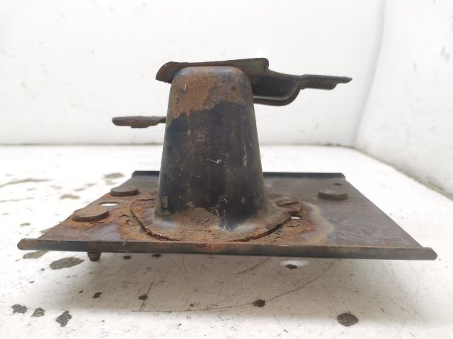 bontott MAZDA PREMACY Jobb Lökhárító Tartó Nyúlványvég