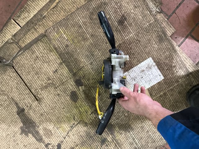 bontott MAZDA PREMACY Komplett Kormánykapcsoló (Bajuszkapcsoló)