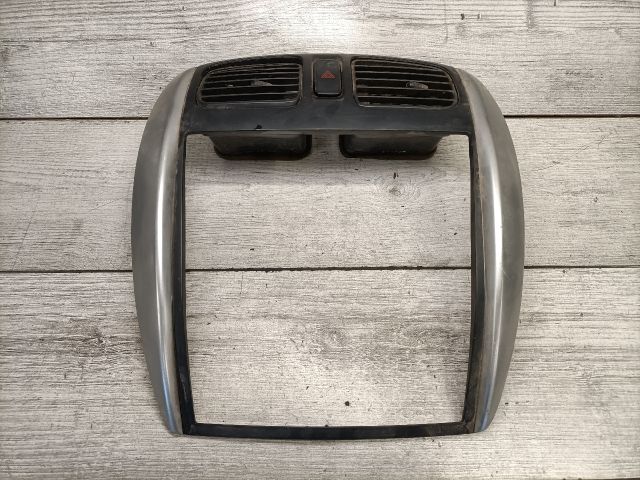 bontott MAZDA PREMACY Középkonzol Keret