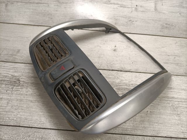 bontott MAZDA PREMACY Középkonzol Keret