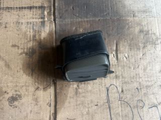 bontott MAZDA PREMACY Középső Bal Szellőző