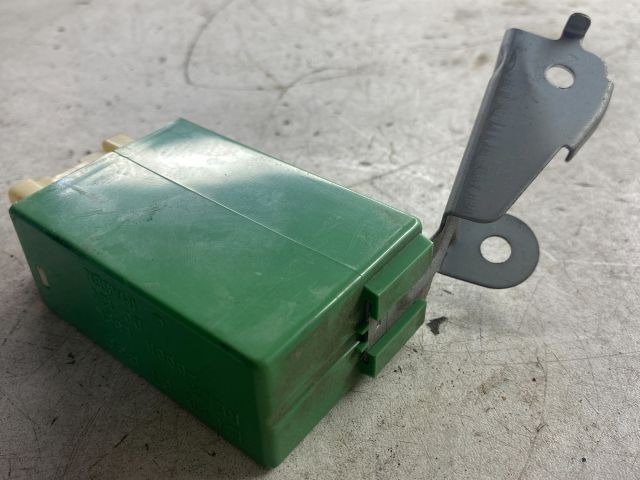 bontott MAZDA PREMACY Központizár Elektronika