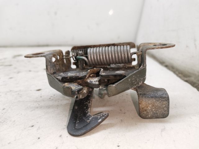 bontott MAZDA PREMACY Motorháztető Zárszerkezet