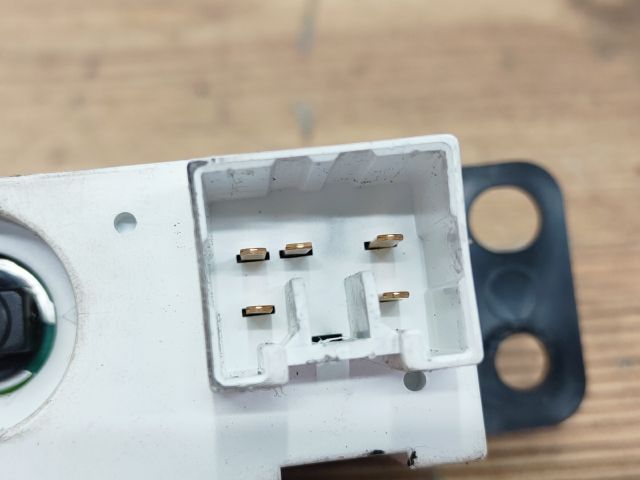 bontott MAZDA PREMACY Óra (Időmérő)