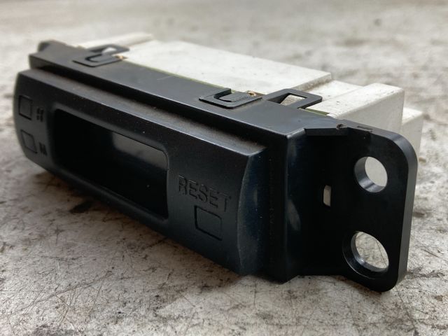 bontott MAZDA PREMACY Óra (Időmérő)