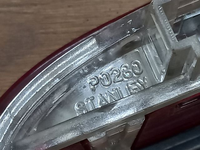 bontott MAZDA PREMACY Pótféklámpa