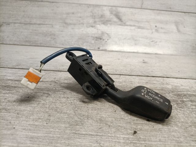 bontott MAZDA PREMACY Rádió / CD Kapcsoló