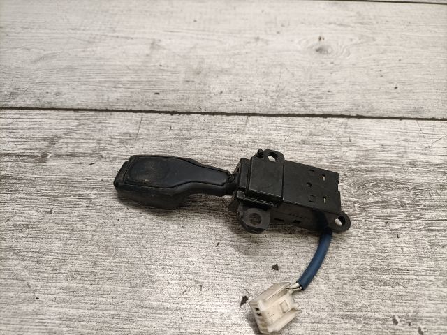 bontott MAZDA PREMACY Rádió / CD Kapcsoló