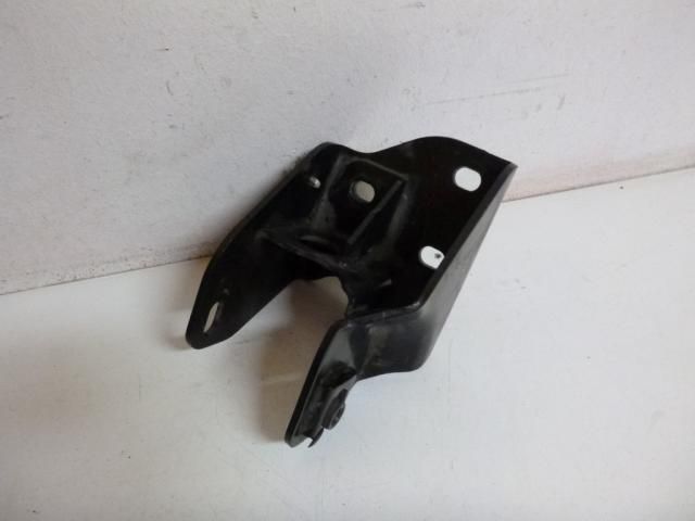 bontott MAZDA PREMACY Váltó Tartó Bak (Pozíciófüggetlen)