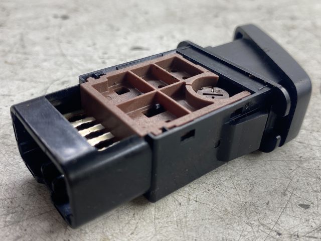 bontott MAZDA PREMACY Vészvillogó Kapcsoló