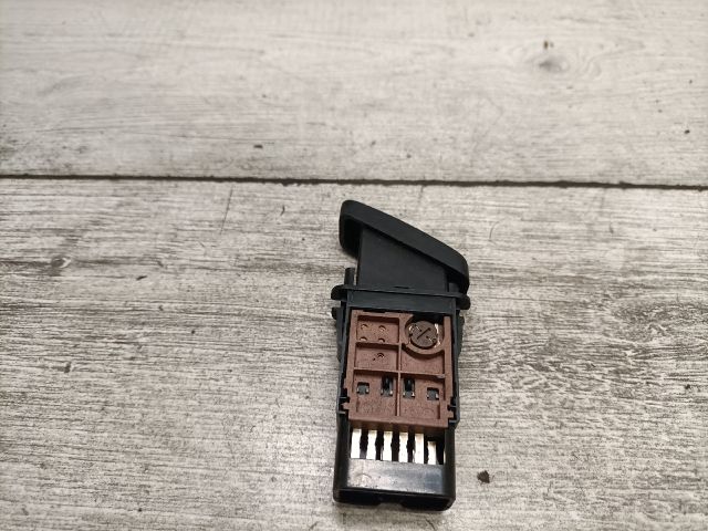 bontott MAZDA PREMACY Vészvillogó Kapcsoló