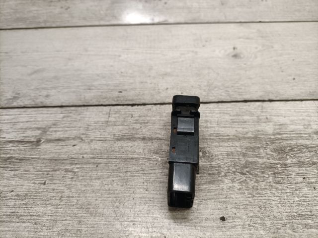 bontott MAZDA PREMACY Vészvillogó Kapcsoló