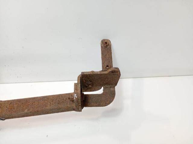 bontott MAZDA PREMACY Vonóhorog