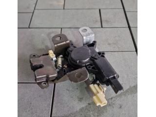 bontott MAZDA RX 8 Csomagtérajtó Zárszerkezet