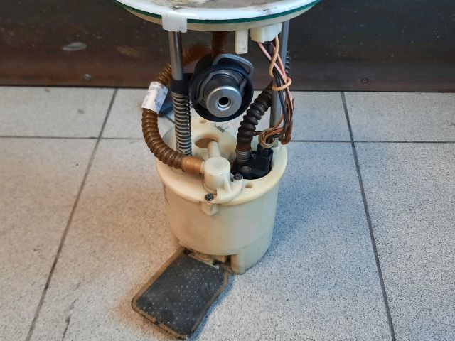 bontott MAZDA TRIBUTE Üzemanyag Szivattyú