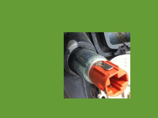 bontott MAZDA TRIBUTE Szivargyújtó Aljzat