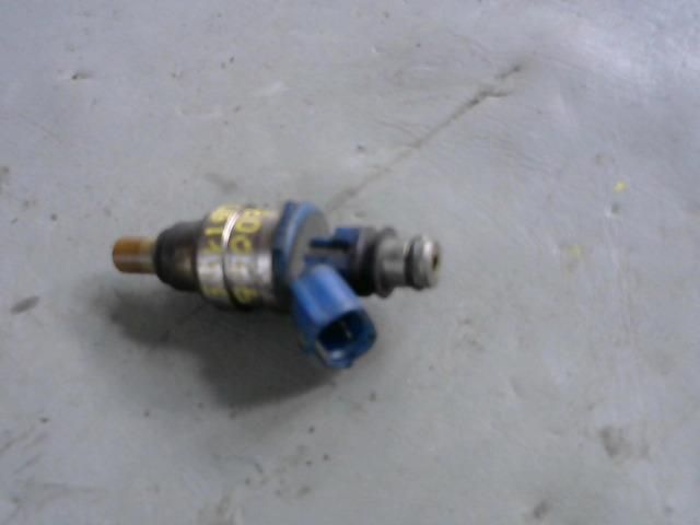 bontott MAZDA XEDOS 6 Központi Injektor