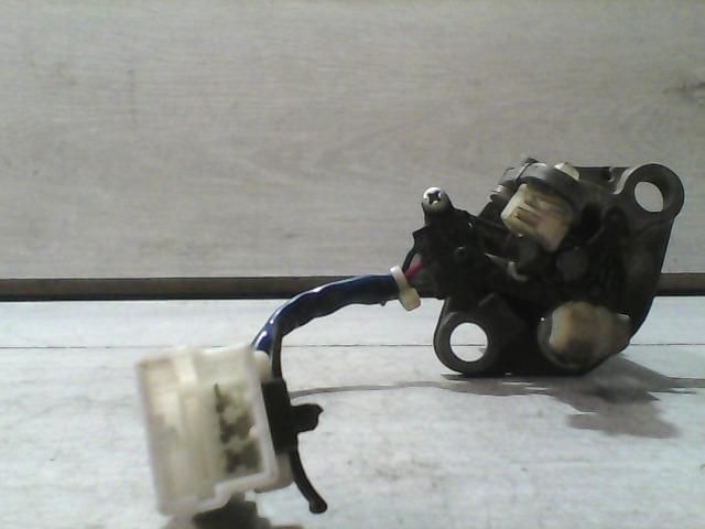 bontott MAZDA XEDOS 6 Csomagtérajtó Zárbetét