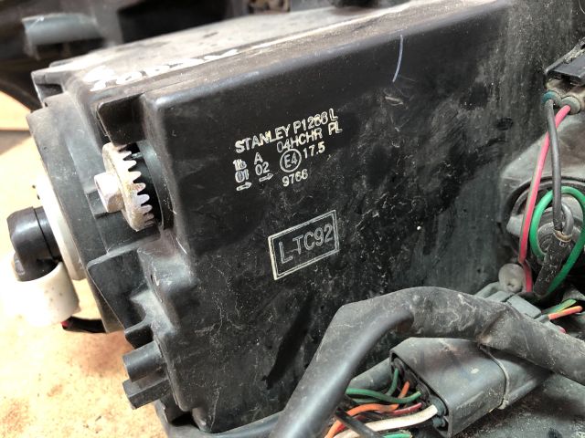 bontott MAZDA XEDOS 9 Bal Fényszóró