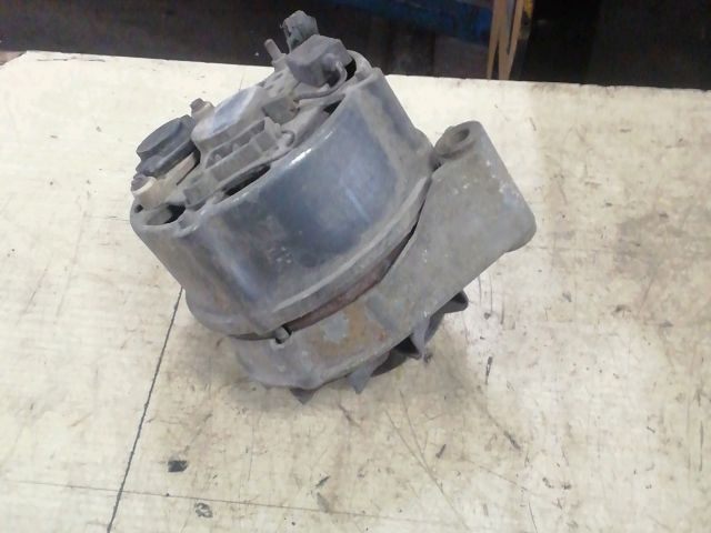 bontott MERCEDES-BENZ /8 Generátor