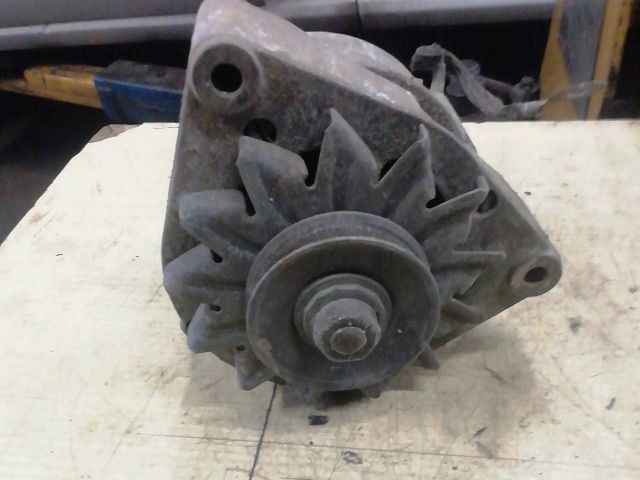 bontott MERCEDES-BENZ /8 Generátor