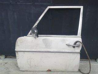 bontott MERCEDES-BENZ /8 Bal első Ajtó (Üres lemez)